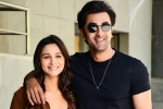 Alia Bhatt news, Alia Bhatt with Ranbir Kapoor, alia bhatt flaunts her baby bump, Darlings