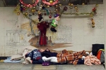 homeless, Bhojani, indian origin businessman brings christmas cheer to uk homeless, Christmas decoration