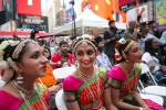 Diwali in America, new york, one can t take diwali out of indians even when they re in u s, Neena g