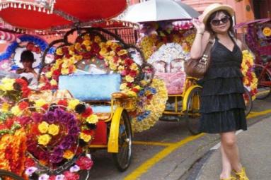 Indian Government sets up panel to look into cash concerns of tourists, NRIs Indian Government sets up panel to look into cash concerns of tourists, NRIs