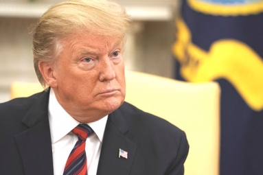 Donald Trump Threatens to Sue Facebook, WhatsApp, Twitter for Spreading Political Bias Donald Trump Threatens to Sue Facebook, WhatsApp, Twitter for Spreading Political Bias