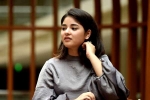 zaira wasim instagram, zaira wasim age, zaira wasim quits bollywood to focus on her faith islam, Dangal zaira wasim instagram, zaira wasim age, zaira wasim quits bollywood to focus on her faith islam, Dangal
